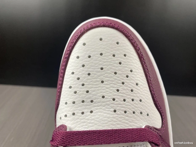 Jordan High OG Bordeaux 555088-611 1 Air 1030